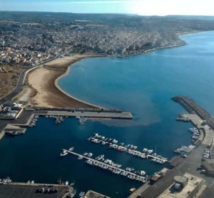הוילה A Pozzallo Vicino Al Mare מראה חיצוני תמונה